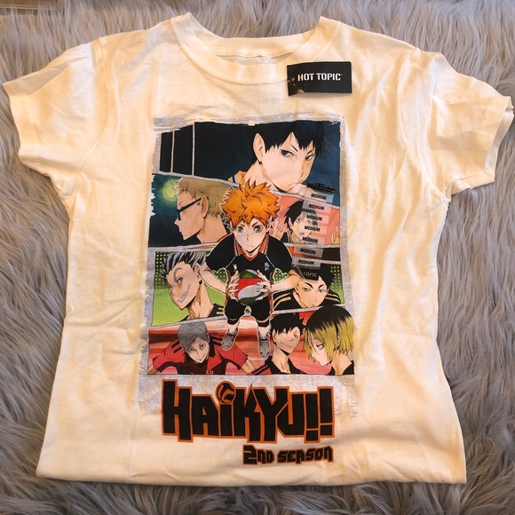 Hot Topic Anime Graphic Tee - Picture 1 of 3